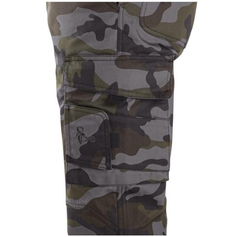 Camo férfi terepszínű deréknadrág, több zsebbel